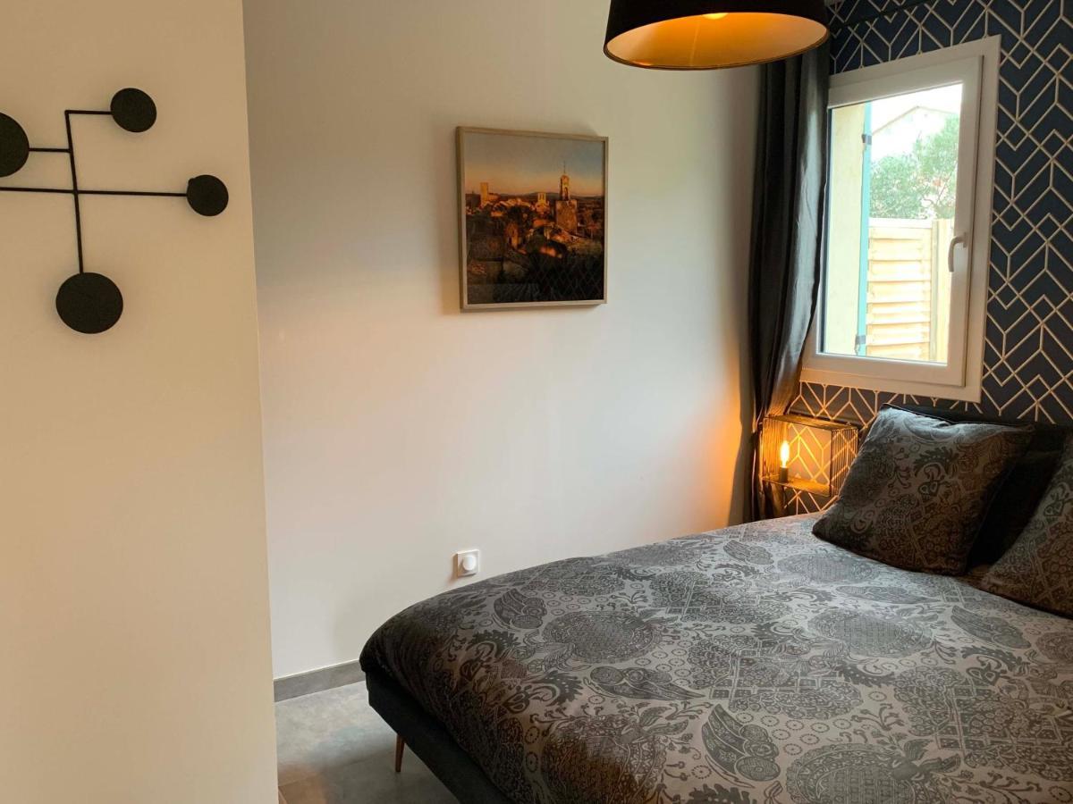 Le Cabanon De Livia Avec Piscine Privee Villa Cucuron Eksteriør bilde