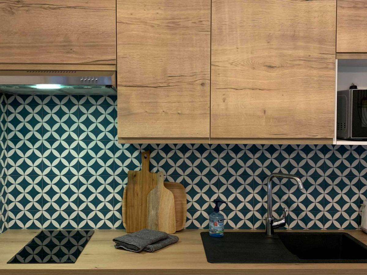 Le Cabanon De Livia Avec Piscine Privee Villa Cucuron Eksteriør bilde