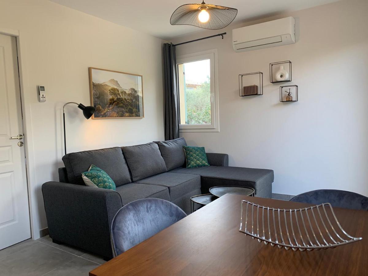 Le Cabanon De Livia Avec Piscine Privee Villa Cucuron Eksteriør bilde