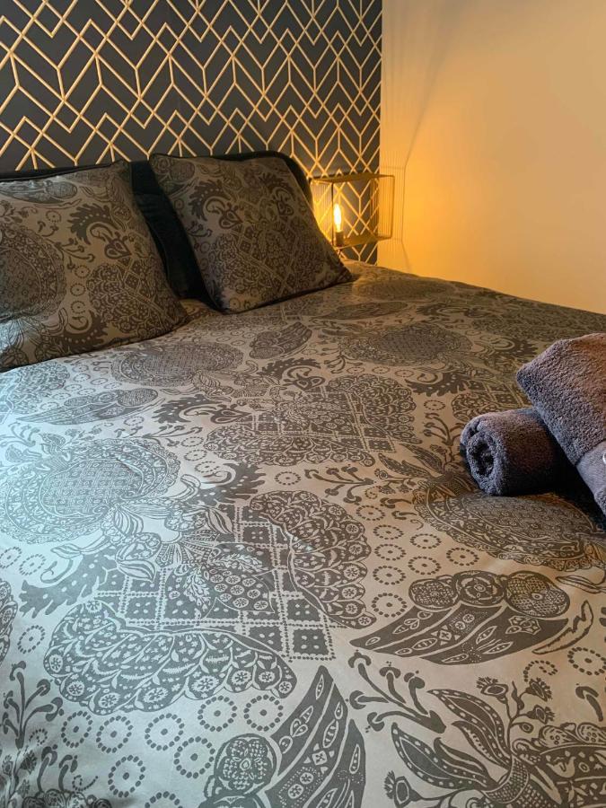Le Cabanon De Livia Avec Piscine Privee Villa Cucuron Eksteriør bilde