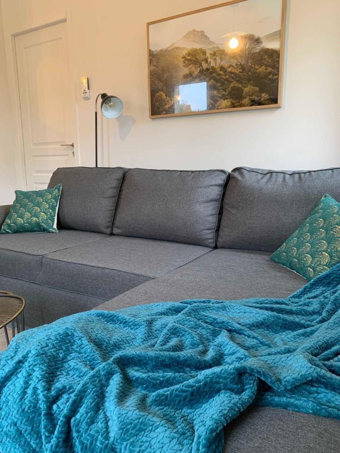 Le Cabanon De Livia Avec Piscine Privee Villa Cucuron Eksteriør bilde