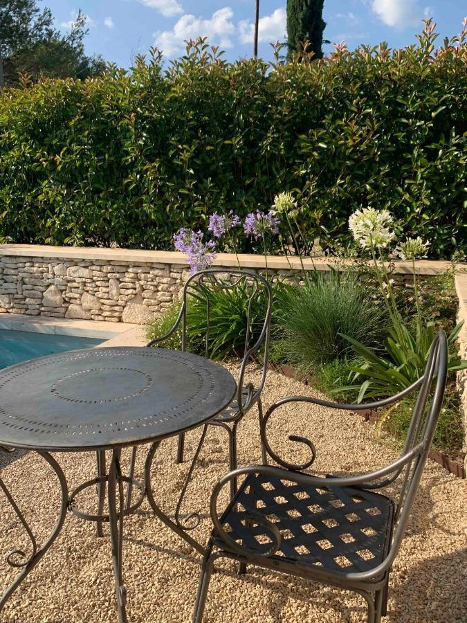 Le Cabanon De Livia Avec Piscine Privee Villa Cucuron Eksteriør bilde