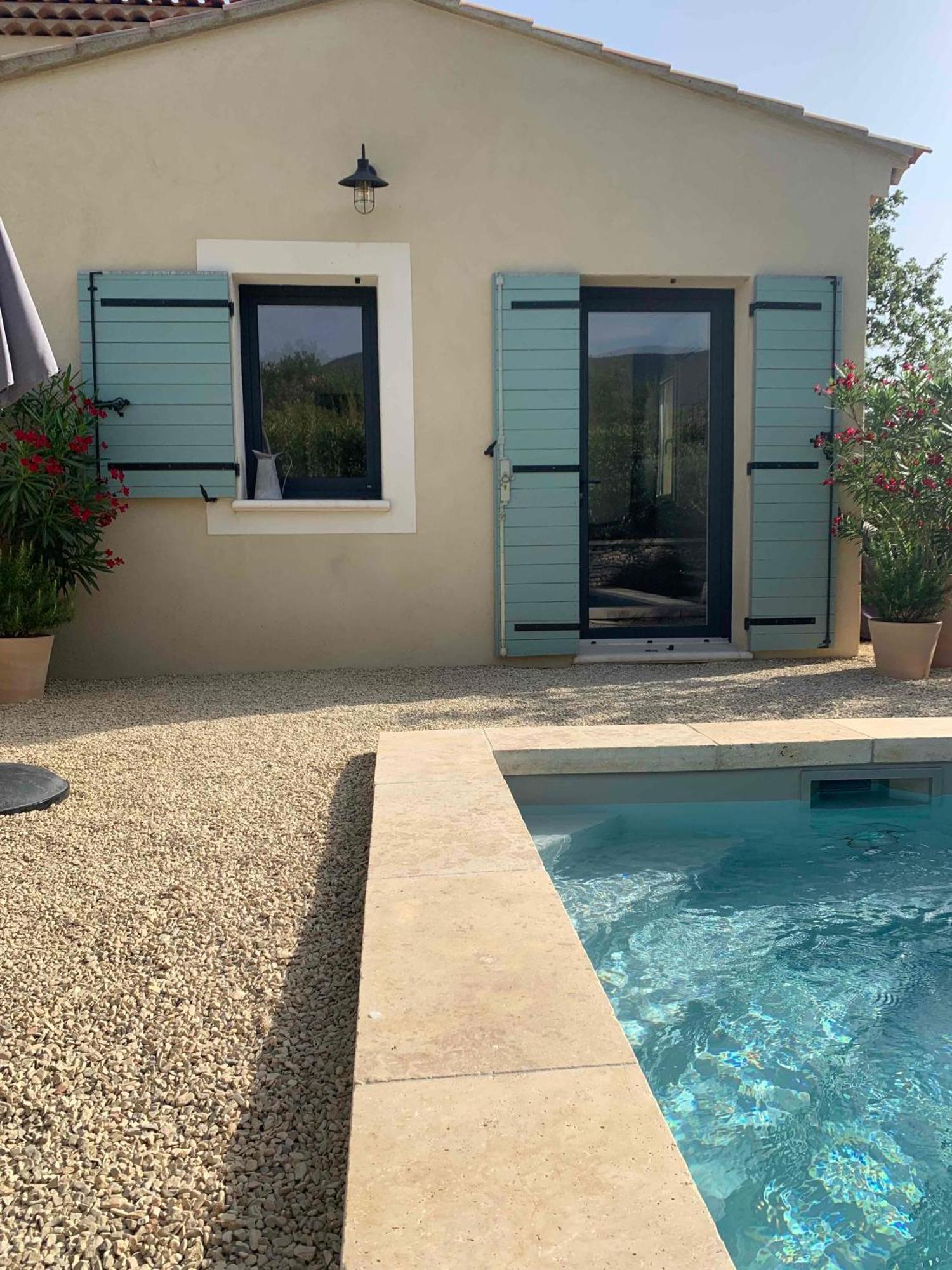 Le Cabanon De Livia Avec Piscine Privee Villa Cucuron Eksteriør bilde